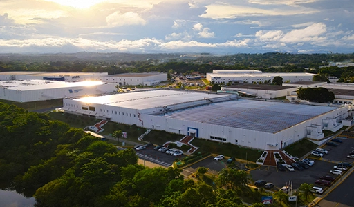Blick aus der Vogelperspektive auf ein Fresenius-Gebäude (Foto)